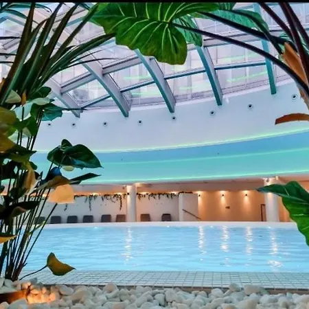 Hnaza Tower White 23 Pool &